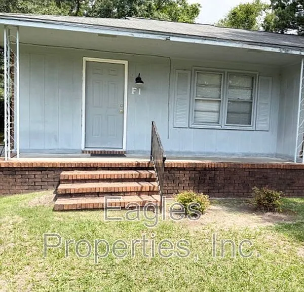 2803 Warrick Cir #F1 — Photo 1