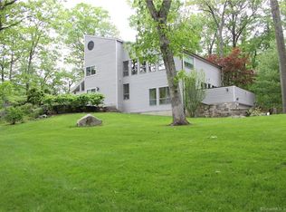 49 Blackberry Dr, Stamford, CT 06903