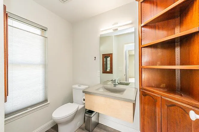 366 River Park Dr — Photo 4