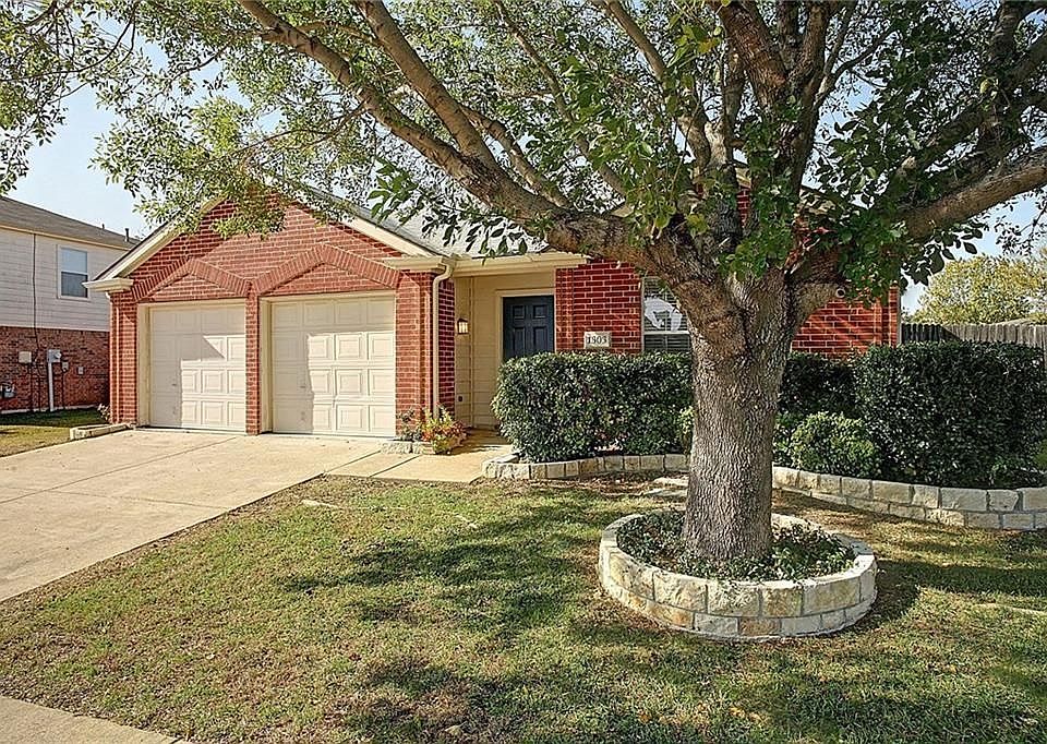 1st image of 1303 Periwinkle Dr