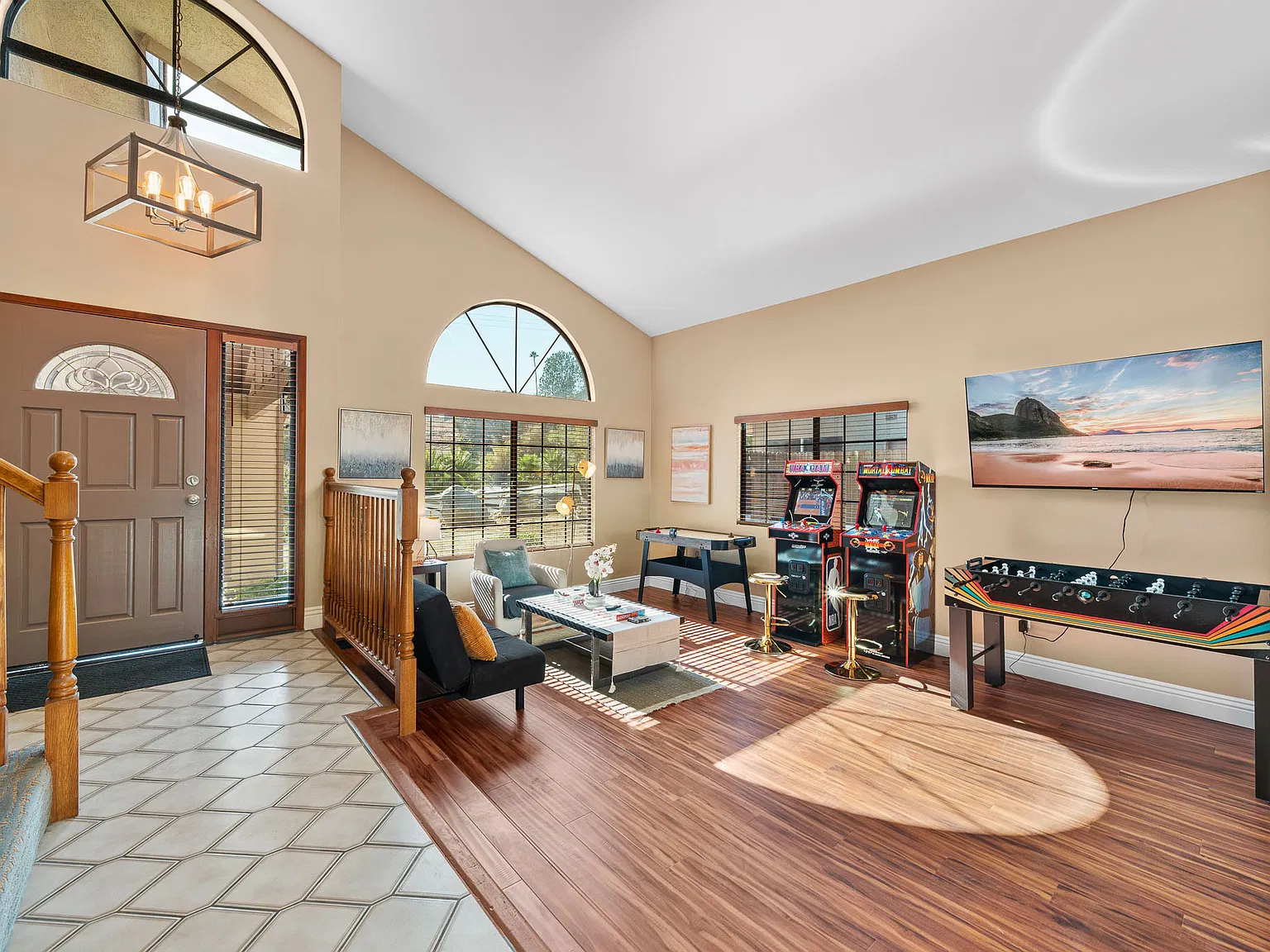 4 bed, 3500 sqft, $9,900 — Photo 4
