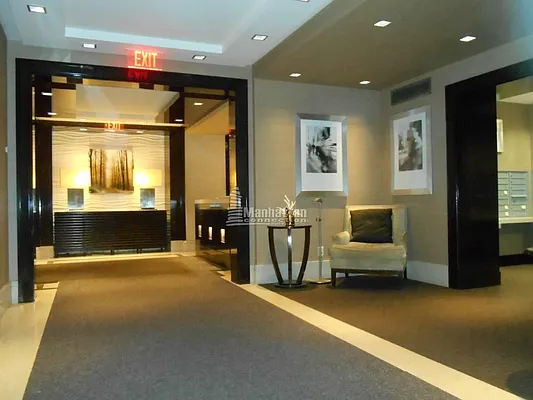 Rented by Manhattan Connection | media 15