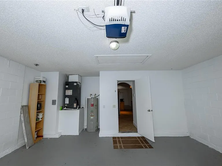 16686 Corner Cove Way — Photo 24