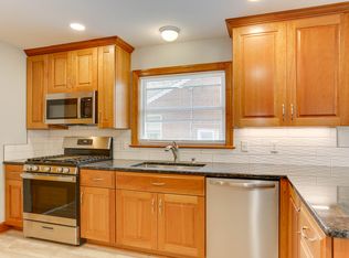 17 Greenwood Rd, Newport News, VA 23601