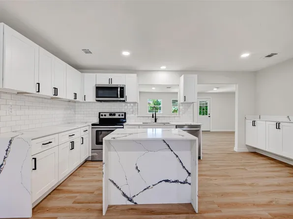 13030 Knollcrest St, Houston, TX 77015