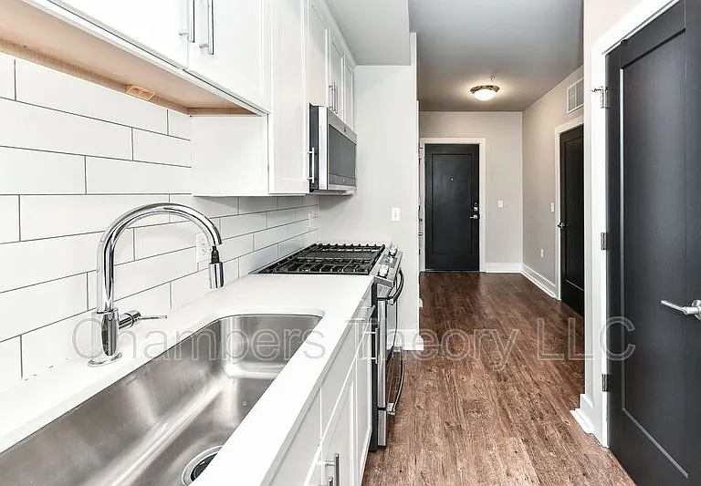 1800 Mount Vernon Ave #208 — Photo 5