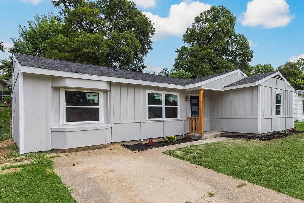 4 bed, 1250 sqft, $1,950 — Photo 2