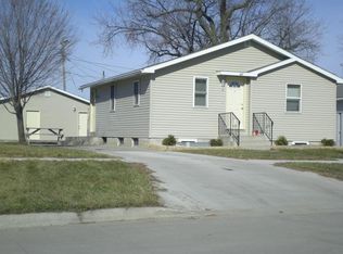 1617 N 6th St, Grand Forks, ND 58203