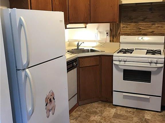 5th image of 5 Morgan Pl Unit 5