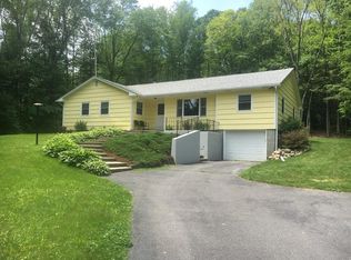 37 Lead Mine Rd, Southampton, MA 01073