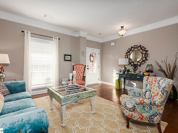 4th image of 14 Creekstone Ct