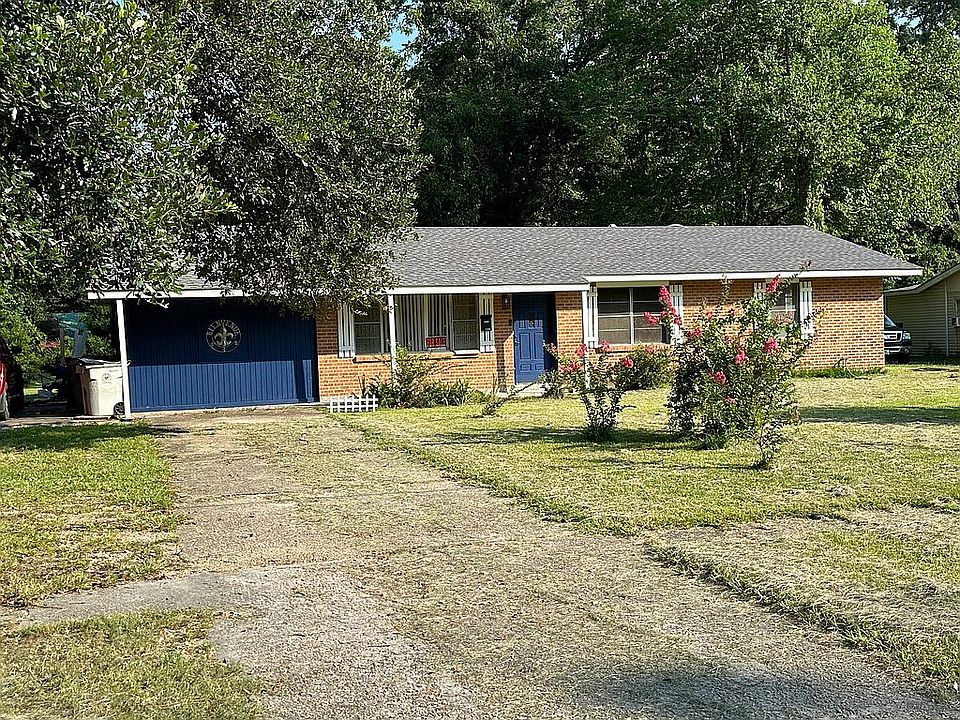 1st image of 2562 N Day Dr