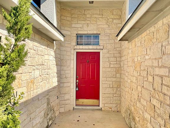 4th image of 702 Camino Real Dr