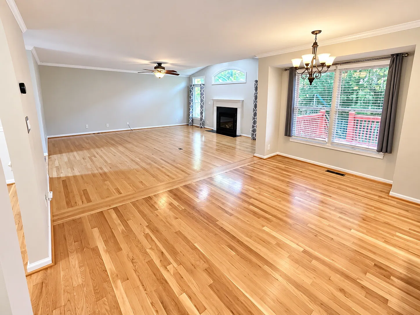 4 bed, 2.5 bath, 2780 sqft, $2,800 — Photo 3