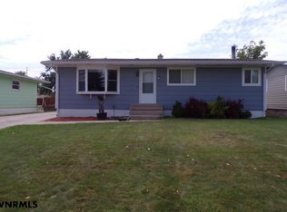 1322 Avenue M, Scottsbluff, NE 69361