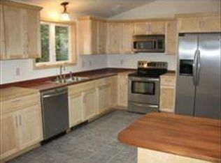 22 Morgan Cir, Amherst, MA 01002