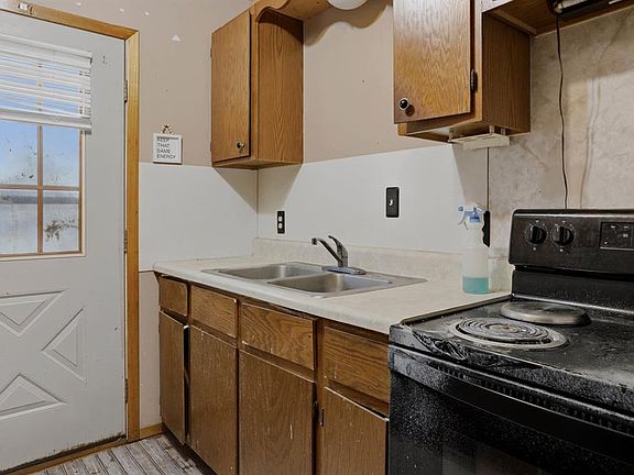 5th image of 3417 Two Creeks Rd