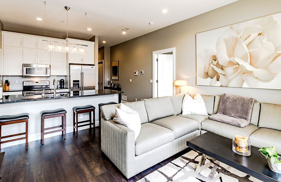 1st image of 9 E Main St #30