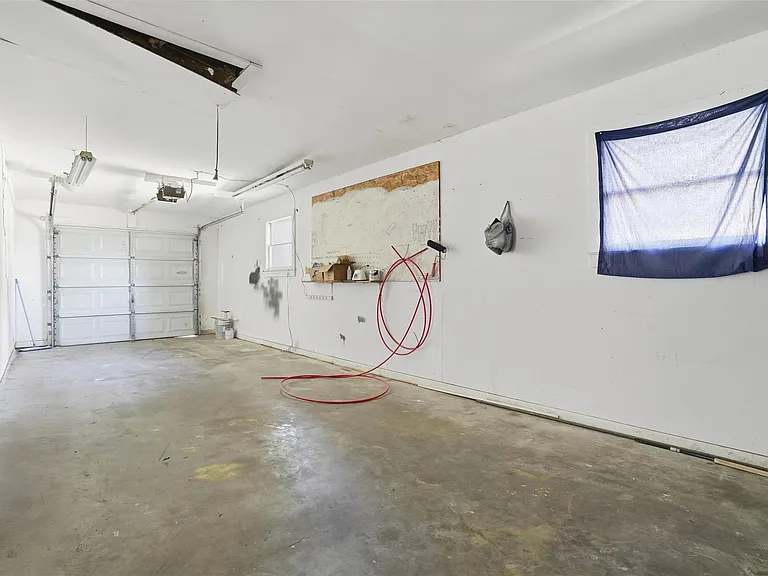 612 Sunset Ln — Photo 8