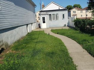 20 Orlando St, Staten Island, NY 10305