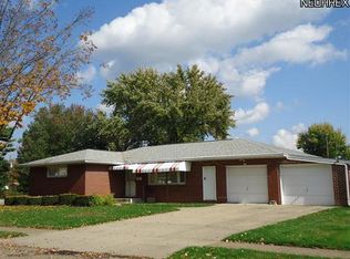 537 6th St NW, New Philadelphia, OH 44663