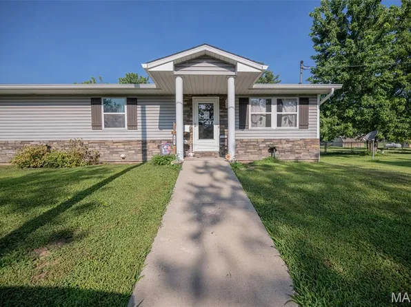 701 N 3rd St, Owensville, MO 65066