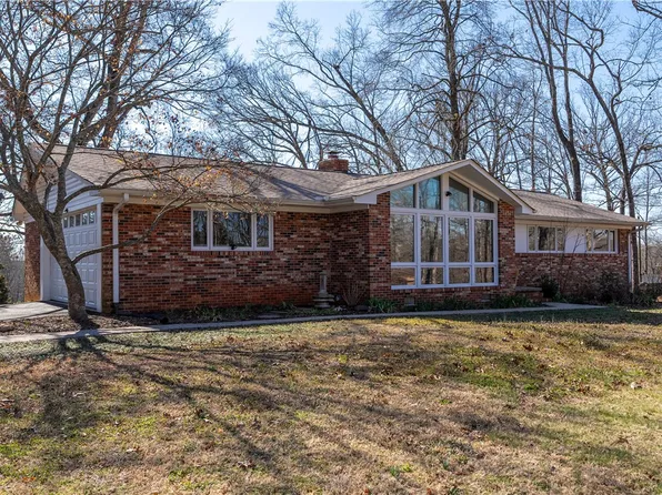 122 Eastwood Cir, Westminster, SC 29693