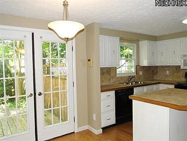 3rd image of 961 Southport Dr