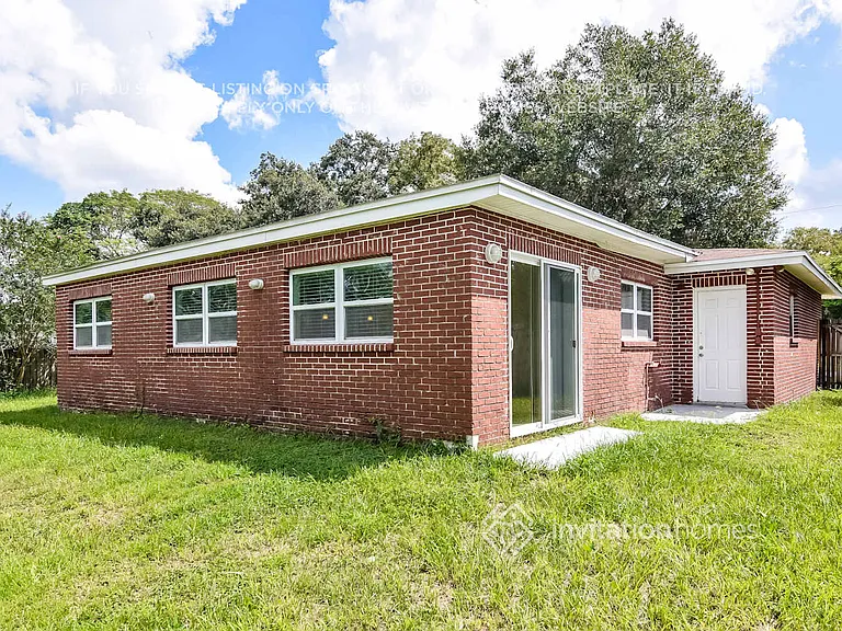 1208 Lorie Cir — Photo 14