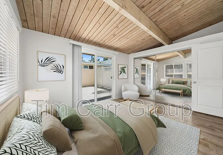 2545 Elden Ave — Photo 15