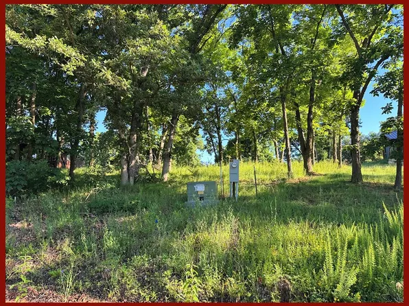 32046 Falcon Dr, Unionville, MO 63565