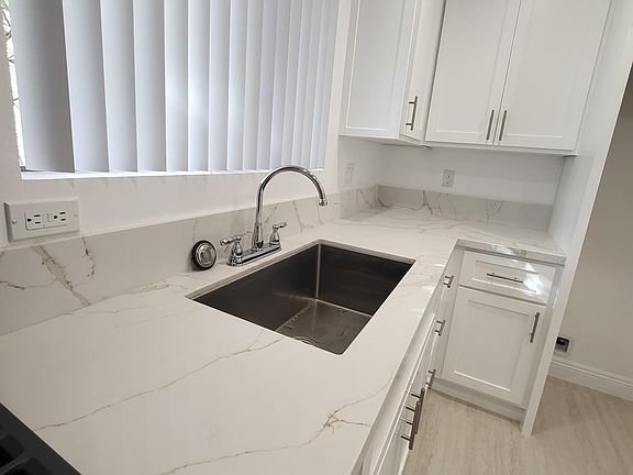 3rd image of 8919 Longden Ave APT 18