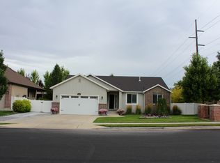 989 E Stonefield Rd, Sandy, UT 84094