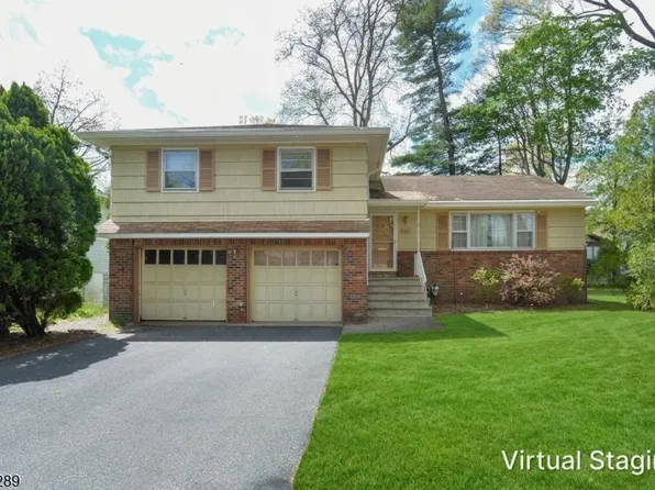 5-10 Dorothy St, Fair Lawn Boro, NJ 07410