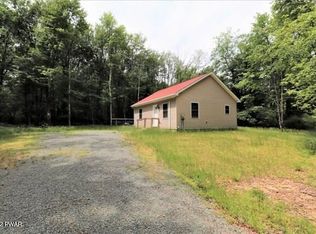 144 Urban Rd, Hawley, PA 18428