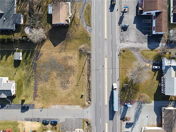 3rd image of Lincoln St