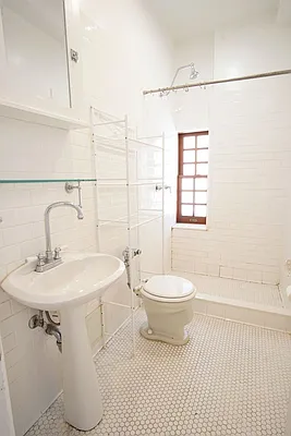 Rented by Compass | media 10