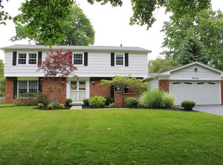 46 Damsen Rd, Rochester, NY 14612