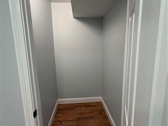 4th image of 24 Hymer St Floor 1