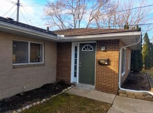 308 N Rochester Rd APT 19, Clawson, MI 48017