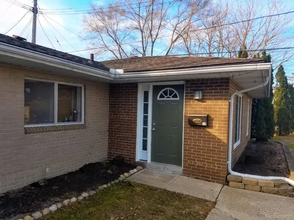 308 N Rochester Rd APT 19, Clawson, MI 48017