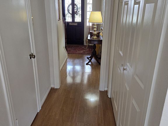 3rd image of 1337 Country Place Dr