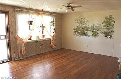 3rd image of 4576 Admiral Dr