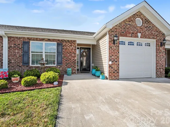 105 Oak Ridge Dr, Archdale, NC 27263