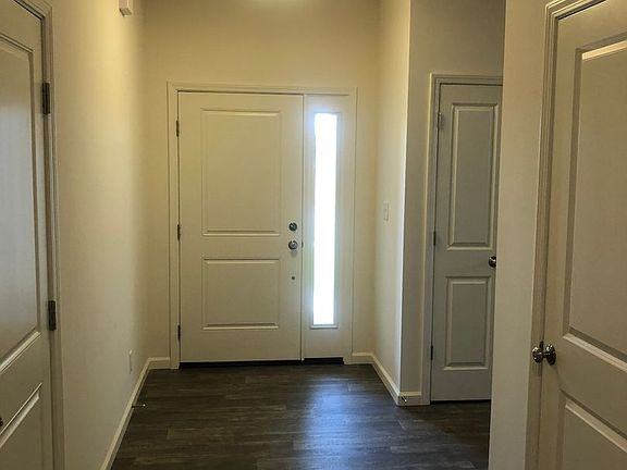 2nd image of 4751 Gawain Dr