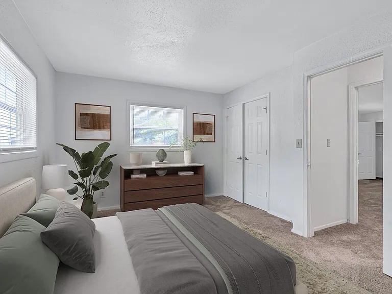 Park's Edge Apartments — Photo 9