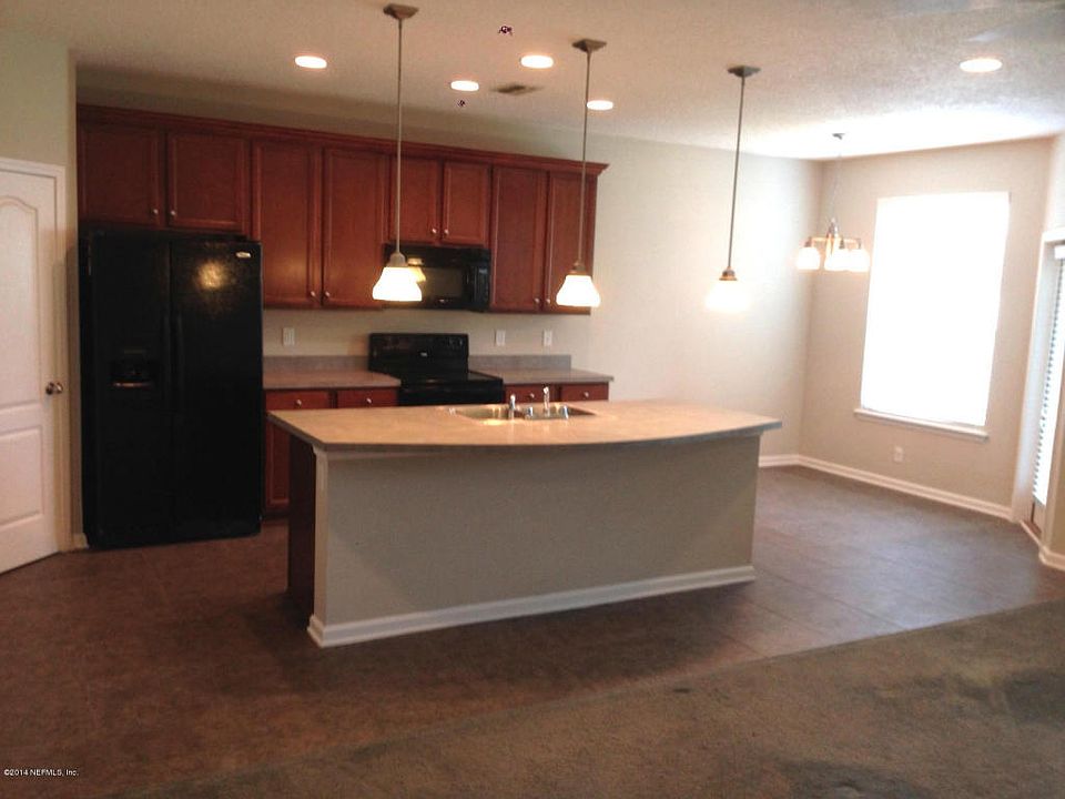 1st image of 492 Walnut Drcypress Trce