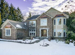 1935 Independence Dr, Rochester Hills, MI 48306