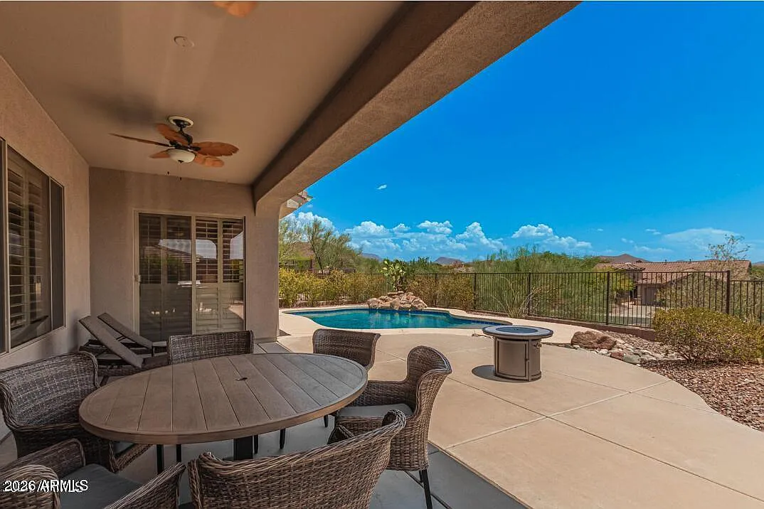 2 bed, 2.0 bath, 2182 sqft, $3,500 — Photo 3