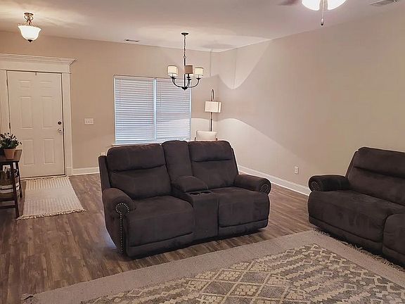 5th image of 144 Kalynne Way NE